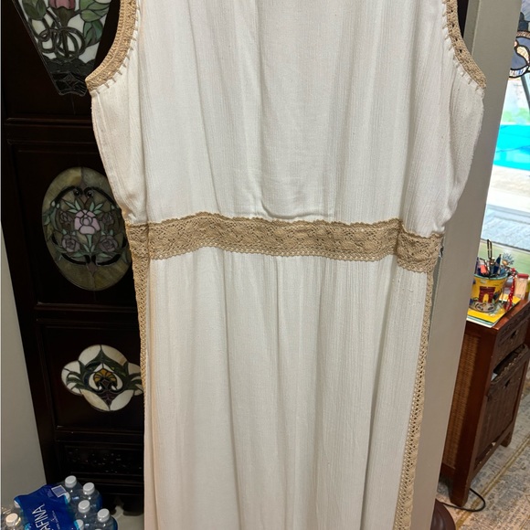 Size 4 retired Chico’s beautiful goddess dress with pockets + fully lined. - Picture 5 of 6